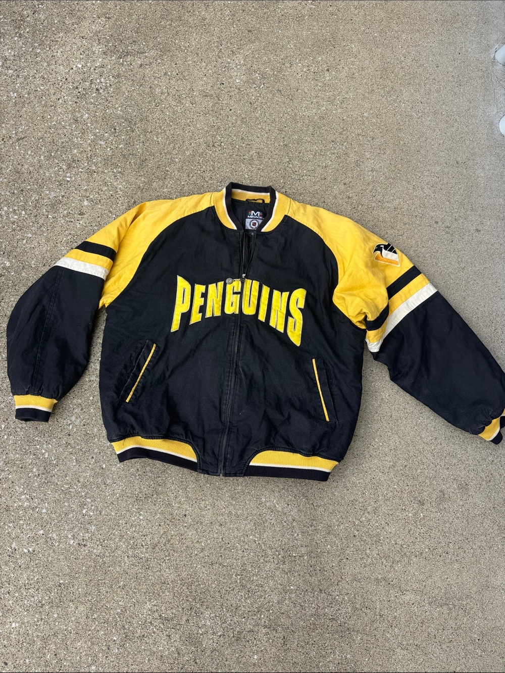 Men’s Vintage Mirage 90s Pittsburgh Penguins Coat Size XXL